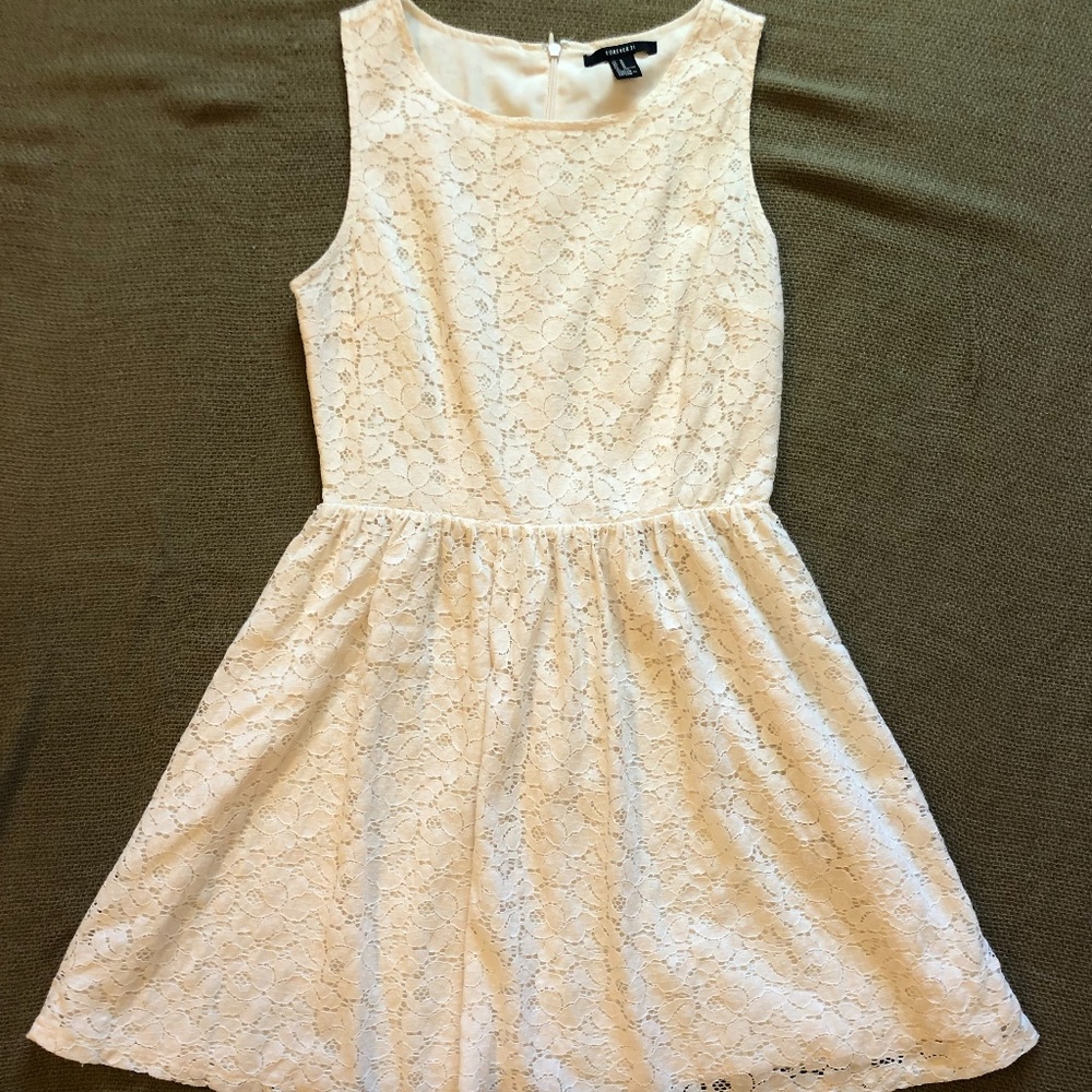 Forever 21: White Floral Dress